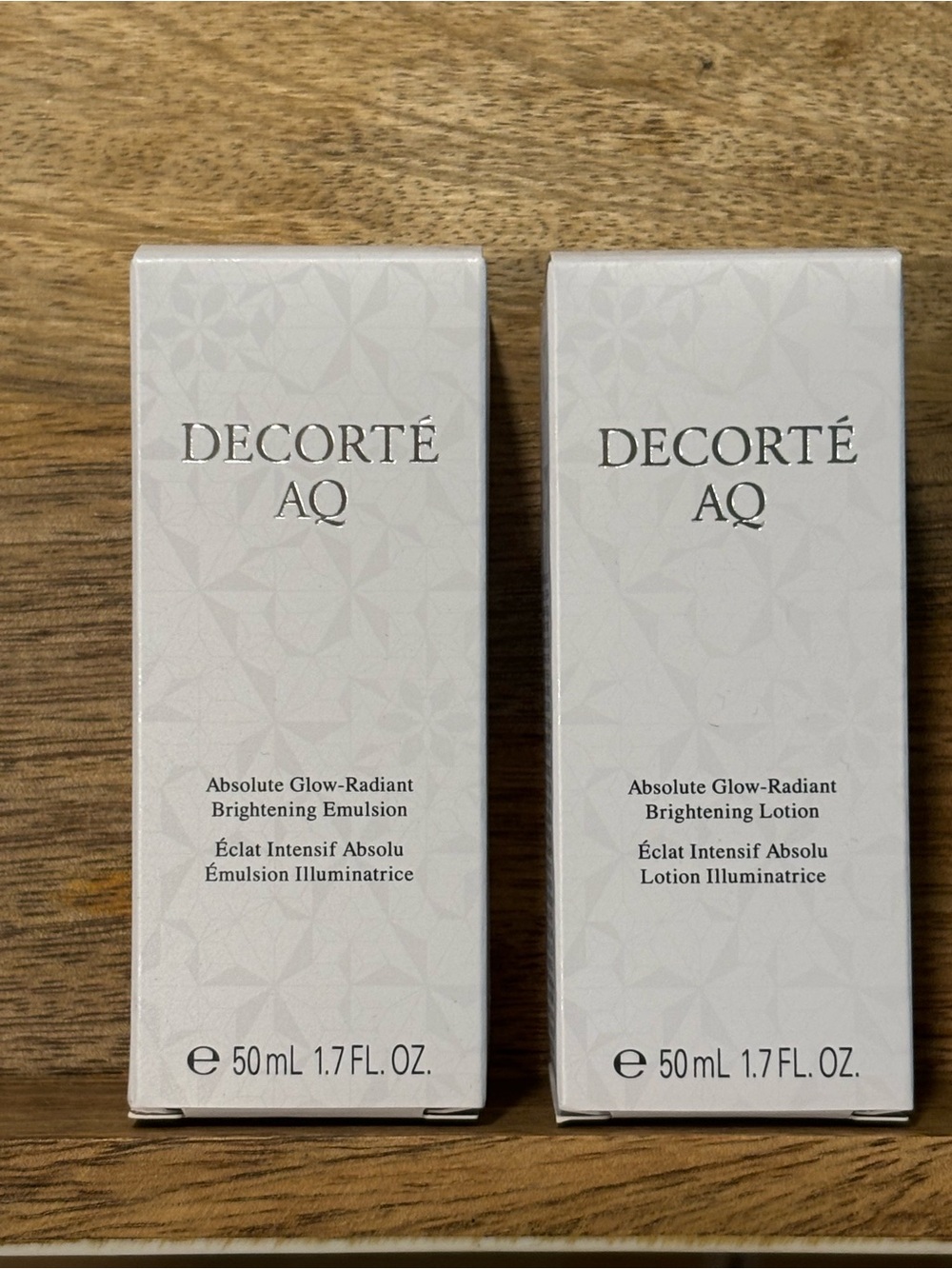 ✨DECORTÉ AQ Absolute Glow-Radiant Brightening Set Emulsion & Lotion Bundle BNIB✨